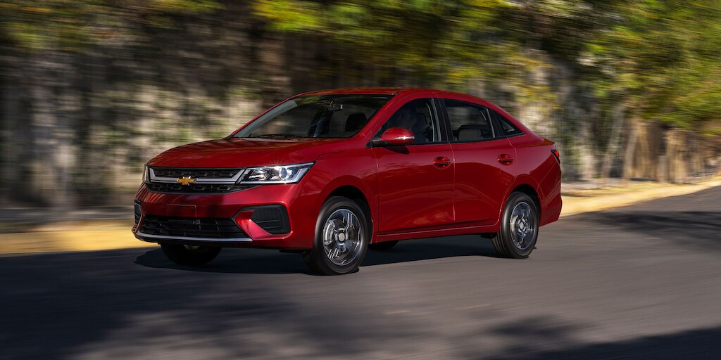 Espejos exteriores con ajuste eléctrico y luz direccional para el nuevo Chevrolet Aveo sedán 2024