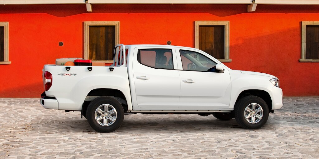 Chevrolet S10 Max 2023, pickup de doble cabina con suspensión frontal de doble horquilla