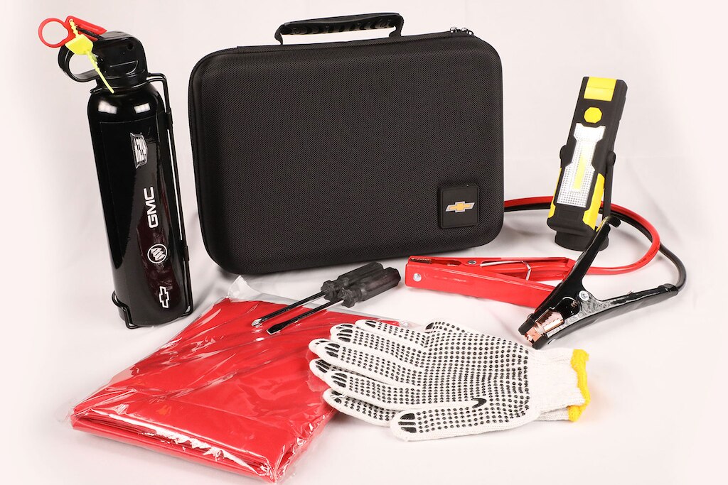 Kit de emergencia básico de Chevrolet Tornado Van 2023
